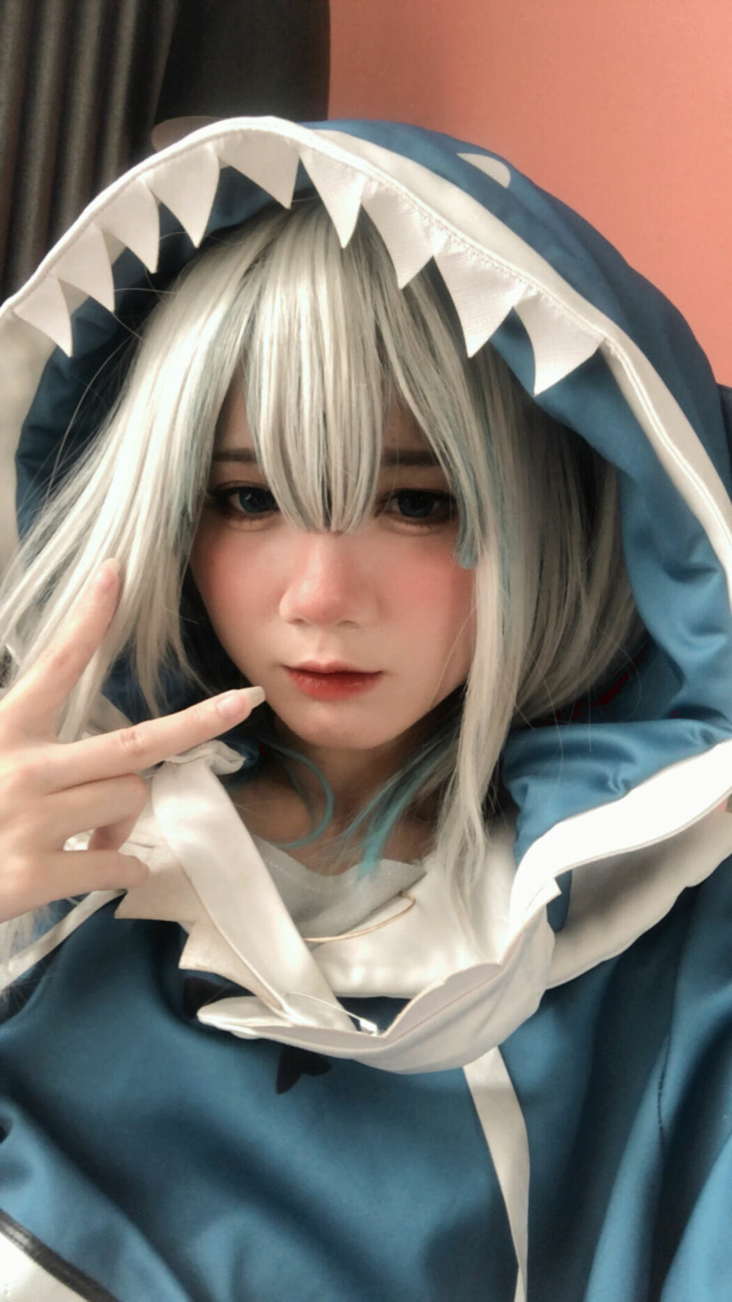 Coser@PoppaChan – ChanPoppa Gumroad NOne Gawr Gura 噶呜-古拉 (49P – 10V)