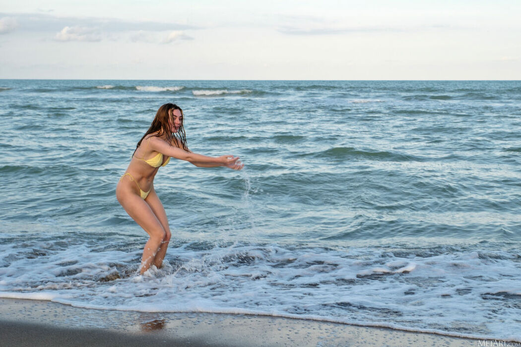 MetArt Charli – Sand and Sun Part01 (61P)