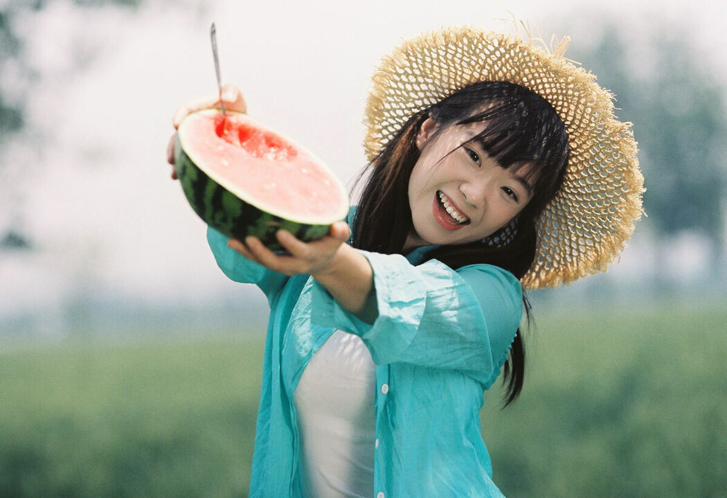 YiTuYu艺图语 Vol.10345 Bai Bian Tu Xiao Ying (16P)