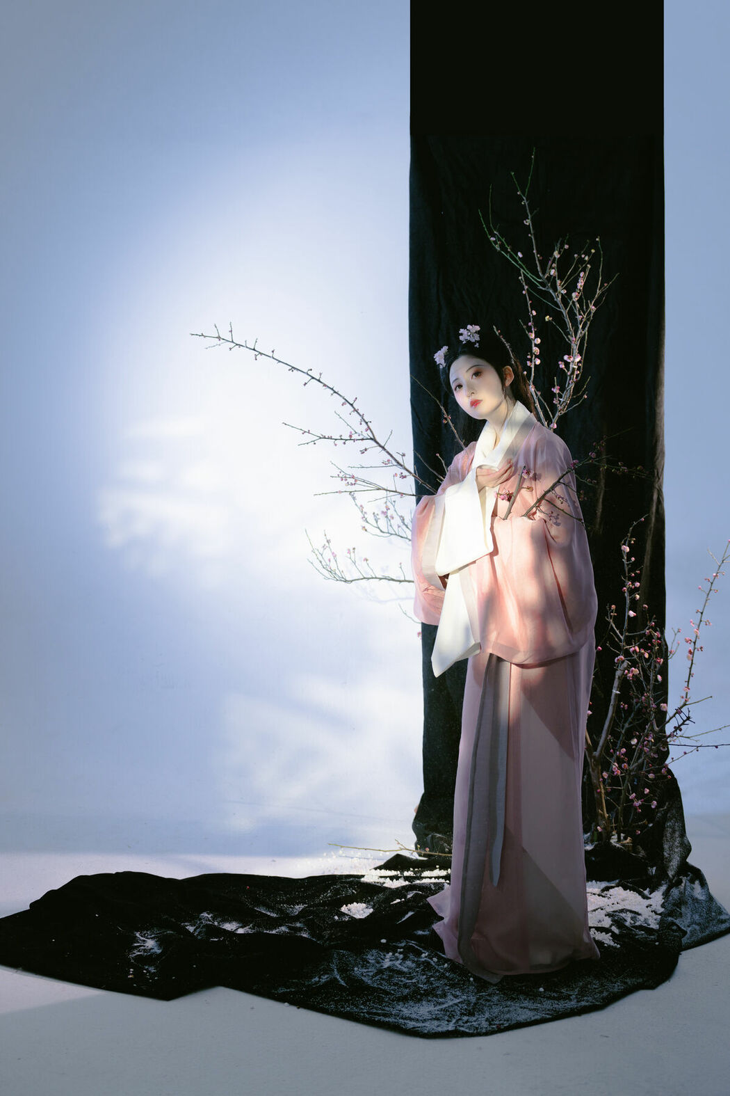 YiTuYu艺图语 Vol.10344 Bai Yi Chun (24P)