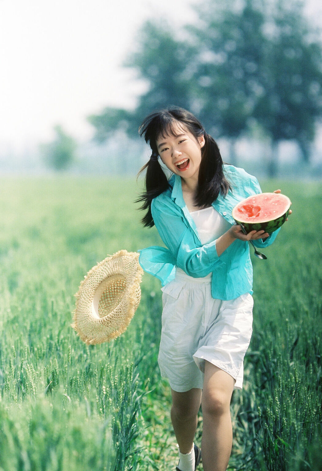 YiTuYu艺图语 Vol.10345 Bai Bian Tu Xiao Ying (16P)