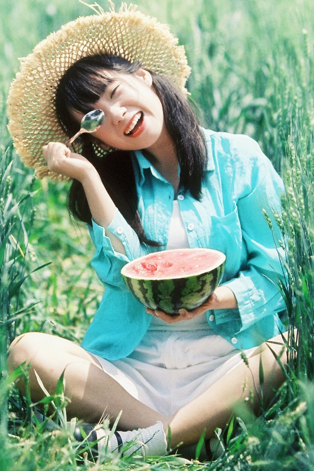 YiTuYu艺图语 Vol.10345 Bai Bian Tu Xiao Ying (16P) Cover Photo