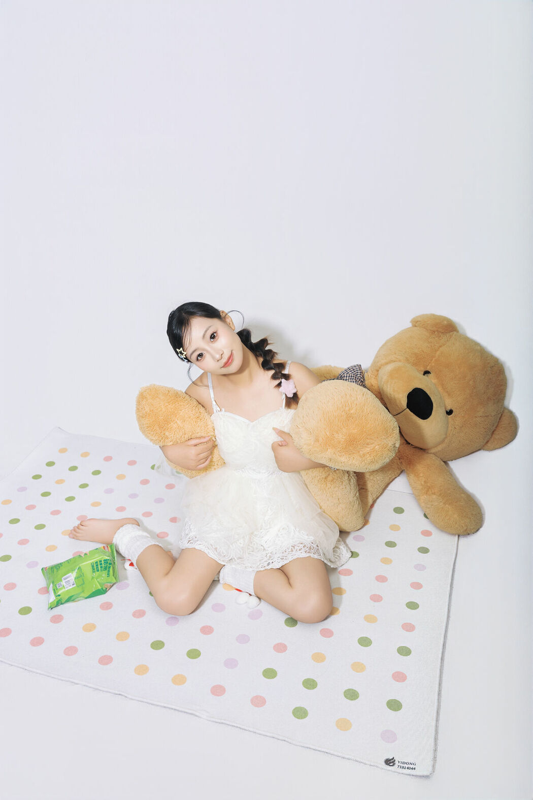 YiTuYu艺图语 Vol.10349 Xiao U (33P)