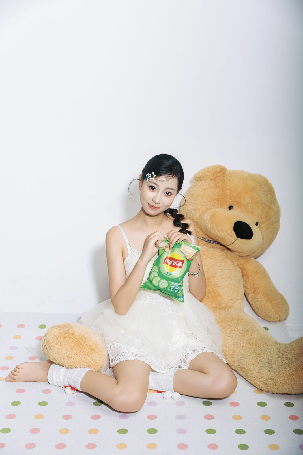 YiTuYu艺图语 Vol.10349 Xiao U (33P)