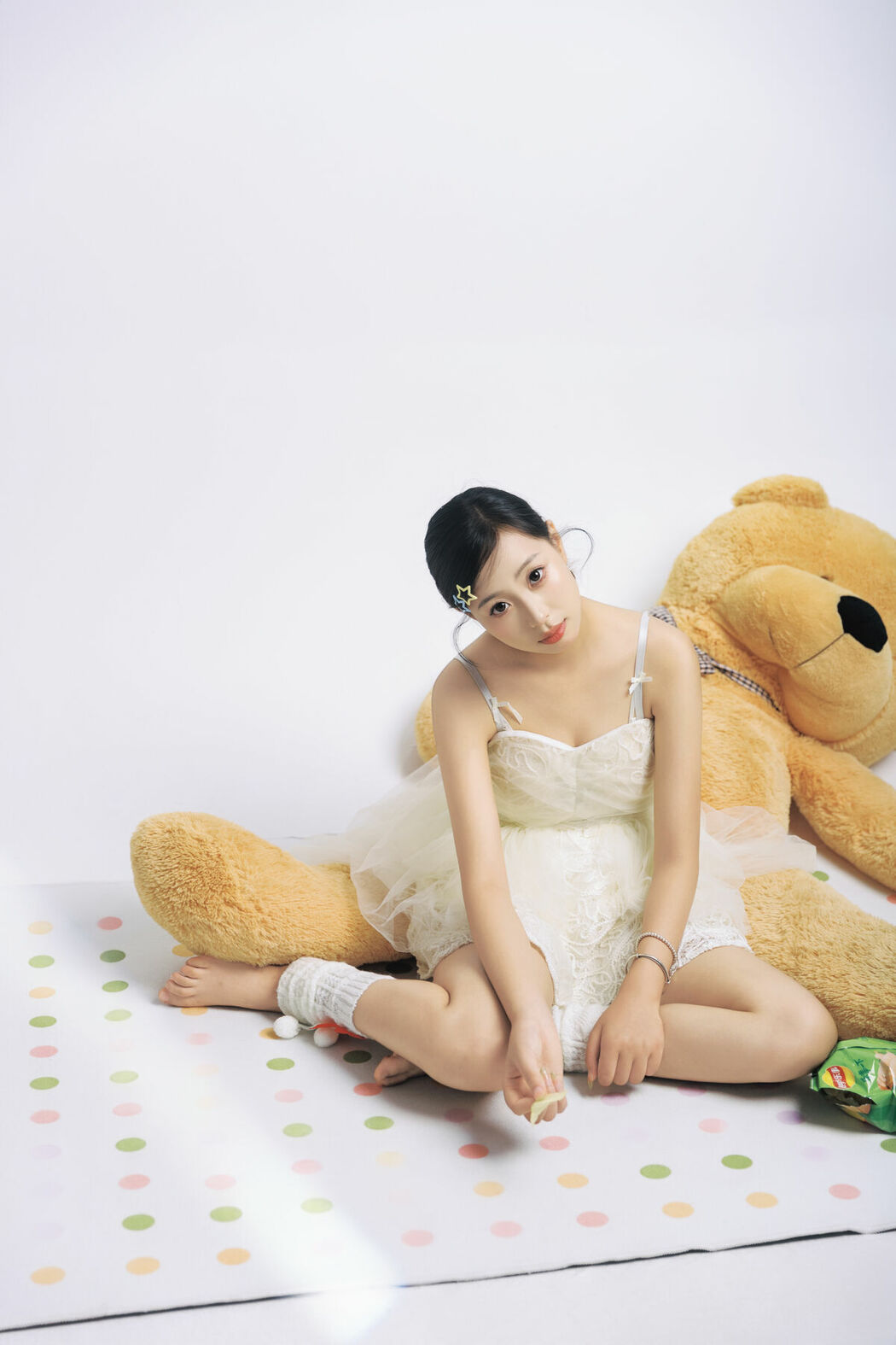 YiTuYu艺图语 Vol.10349 Xiao U (33P)