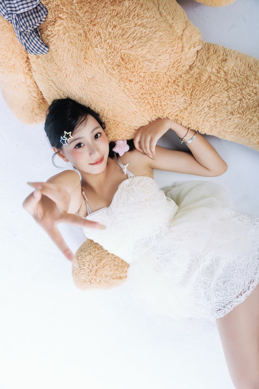 YiTuYu艺图语 Vol.10349 Xiao U (33P)