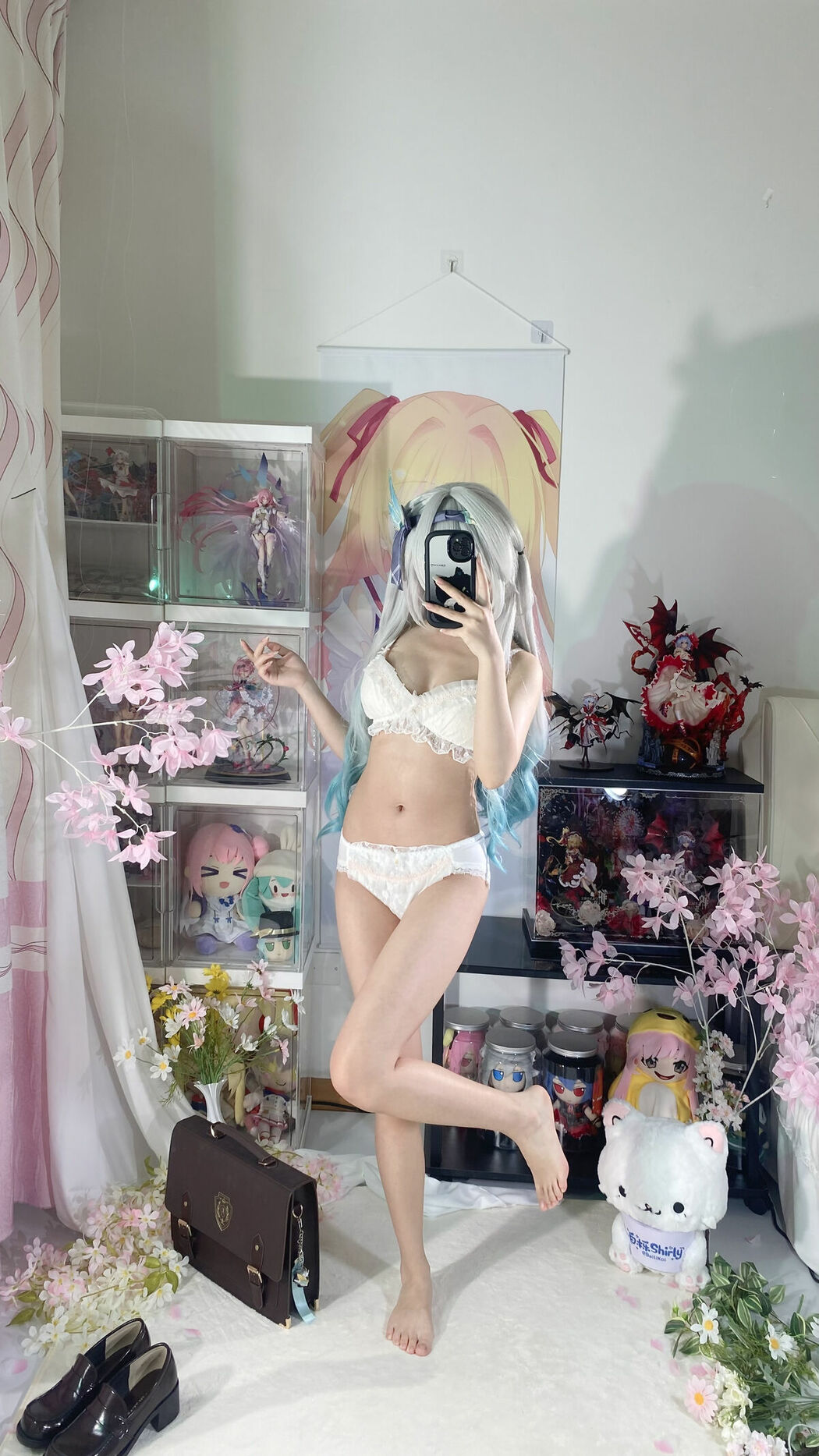 Coser@白栎Shirly – 春日流萤 Part01 (66P – 25V)