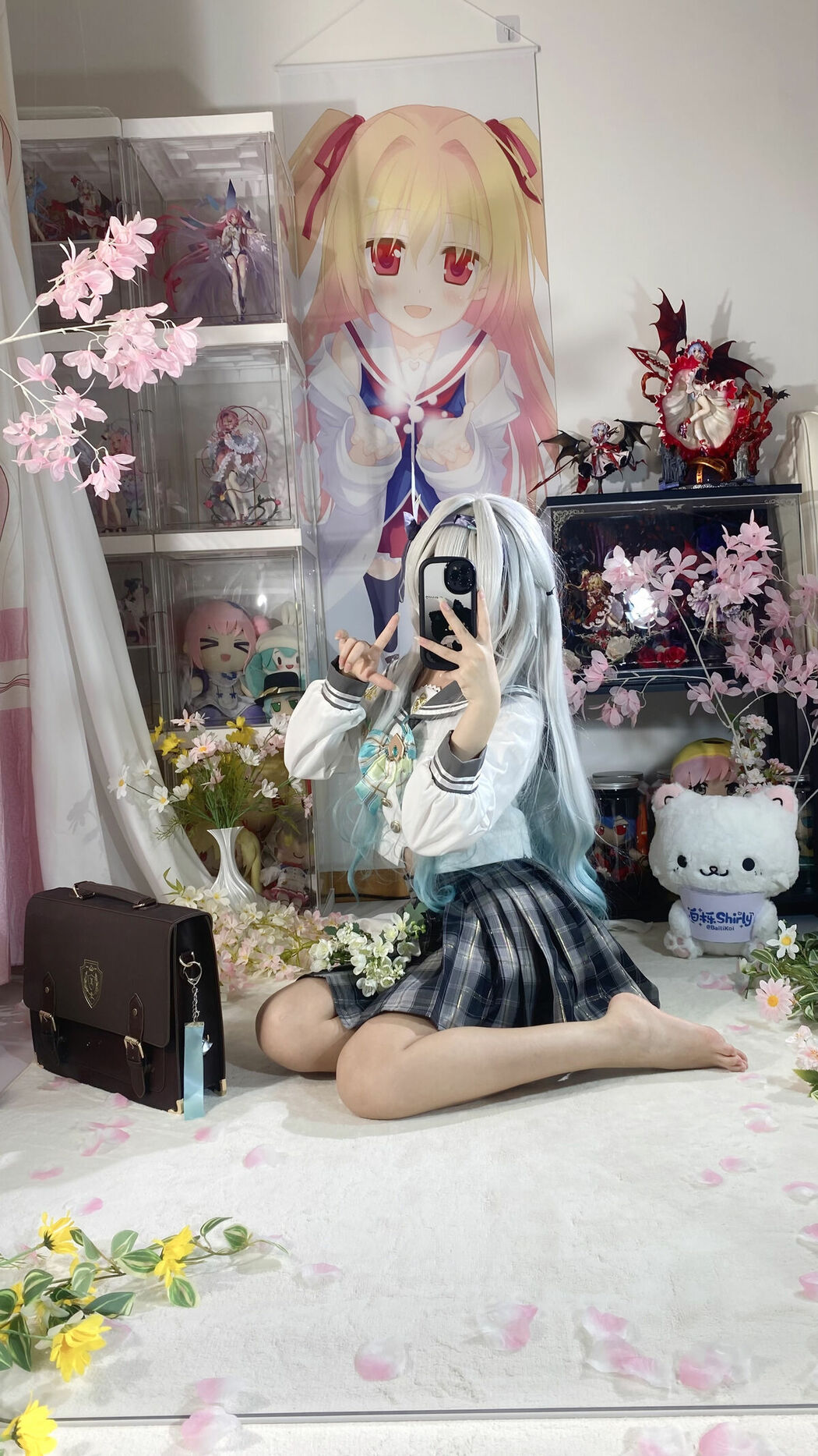 Coser@白栎Shirly – 春日流萤 Part01 (66P – 25V)