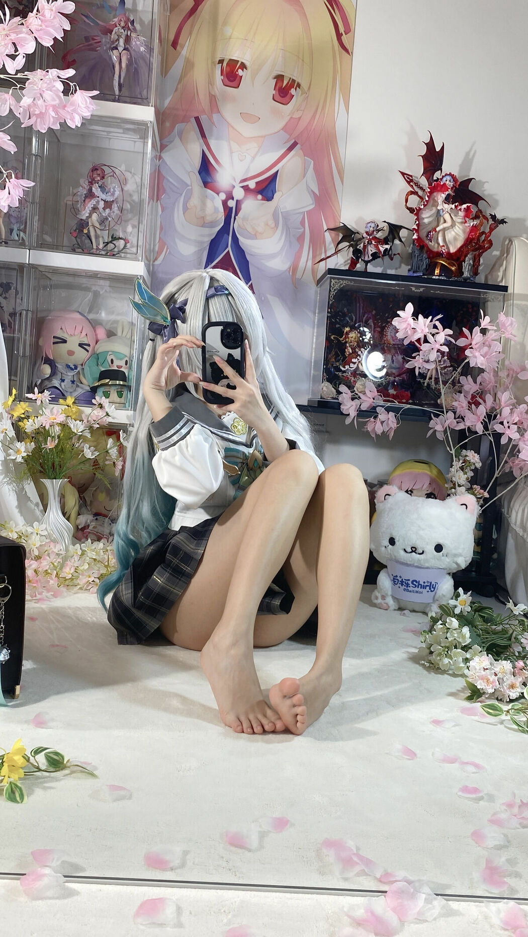 Coser@白栎Shirly – 春日流萤 Part01 (66P – 25V)