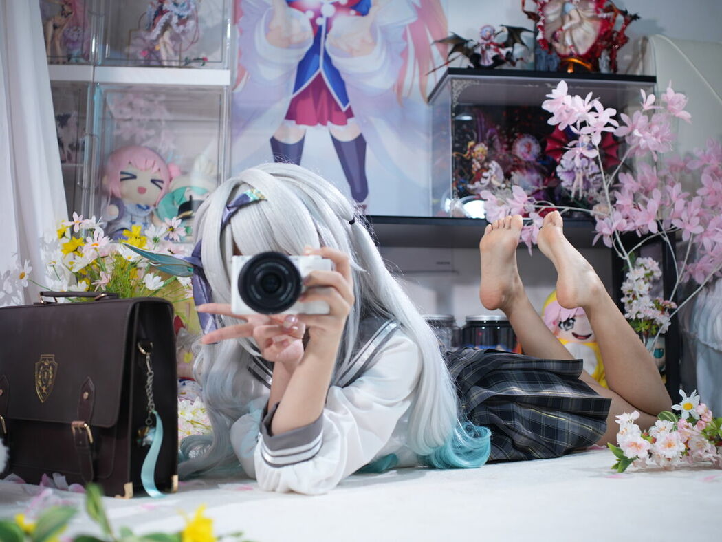 Coser@白栎Shirly – 春日流萤 Part01 (66P – 25V)