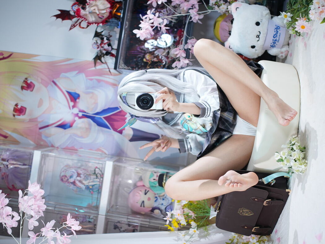 Coser@白栎Shirly – 春日流萤 Part01 (66P – 25V)