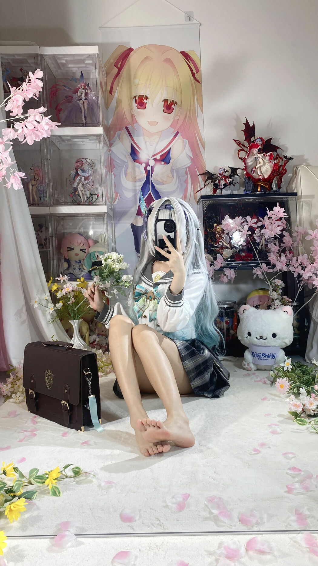 Coser@白栎Shirly – 春日流萤 Part01 (66P – 25V)