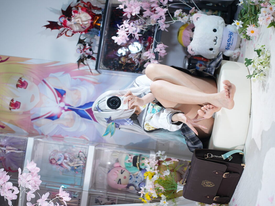 Coser@白栎Shirly – 春日流萤 Part01 (66P – 25V)