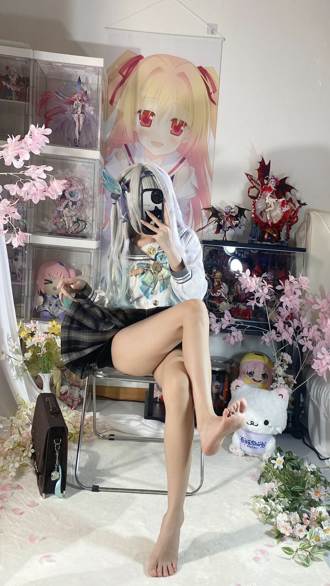 Coser@白栎Shirly – 春日流萤 Part01 (66P – 25V)