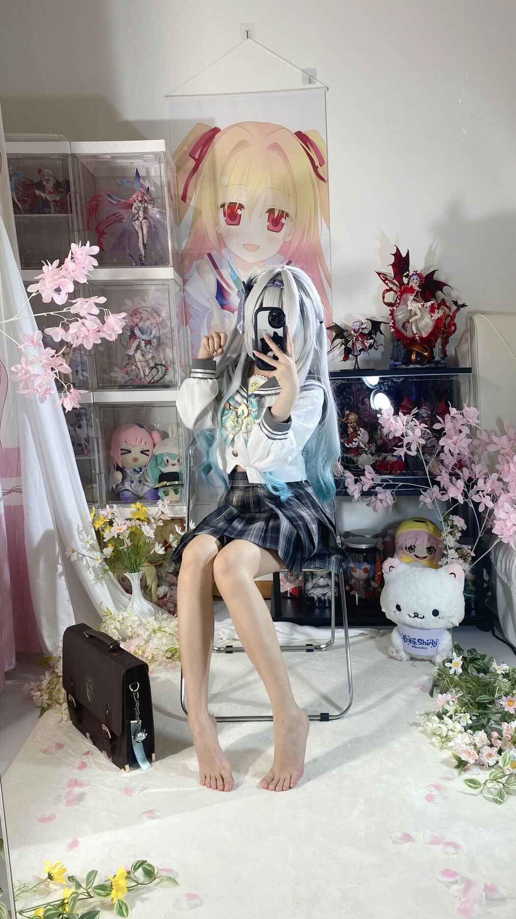 Coser@白栎Shirly – 春日流萤 Part01 (66P – 25V)