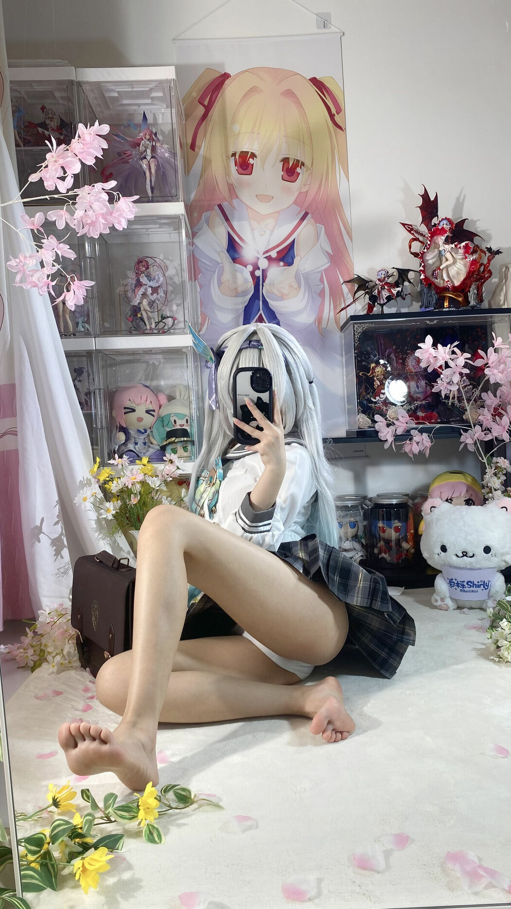 Coser@白栎Shirly – 春日流萤 Part01 (66P – 25V)