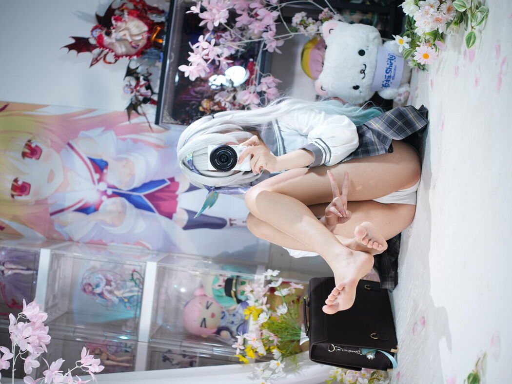 Coser@白栎Shirly – 春日流萤 Part01 (66P – 25V)