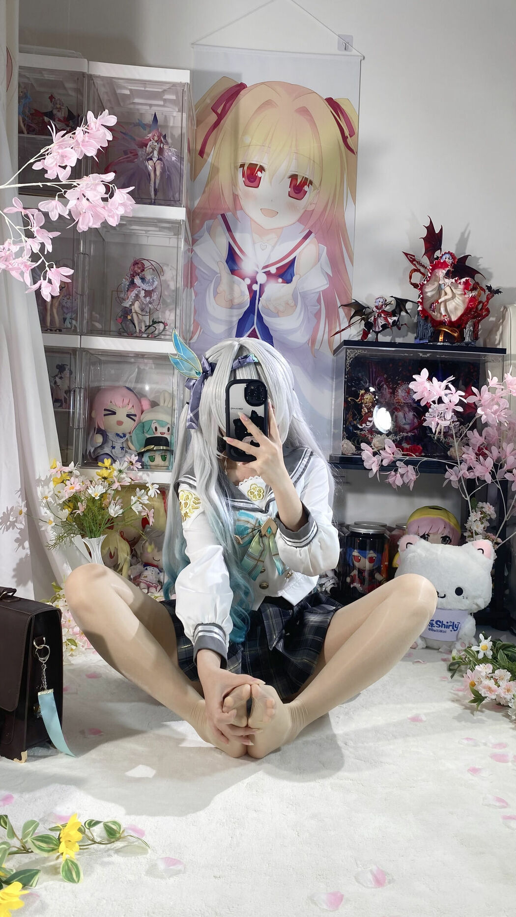 Coser@白栎Shirly – 春日流萤 Part01 (66P – 25V)