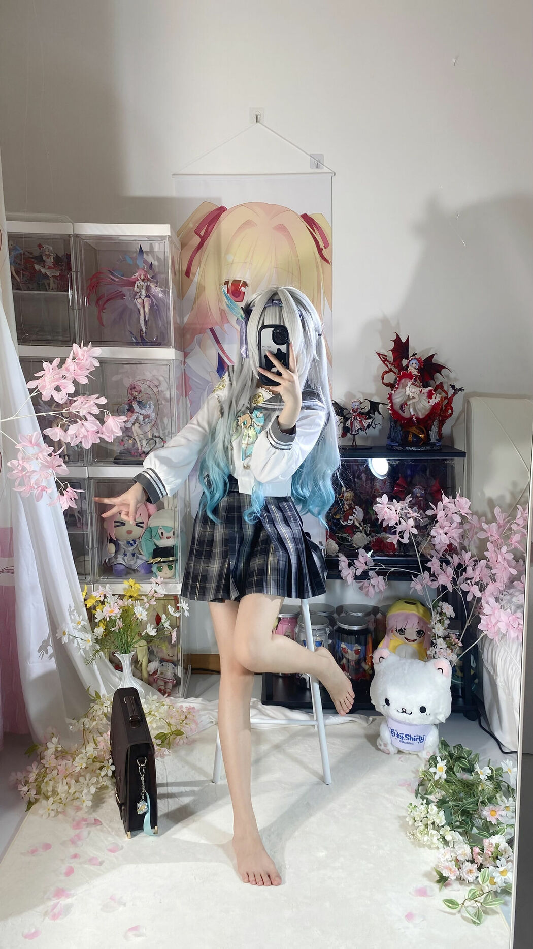 Coser@白栎Shirly – 春日流萤 Part01 (66P – 25V)