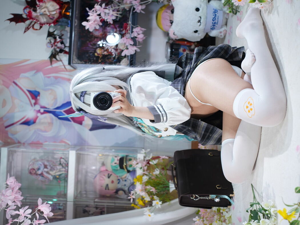 Coser@白栎Shirly – 春日流萤 Part01 (66P – 25V)