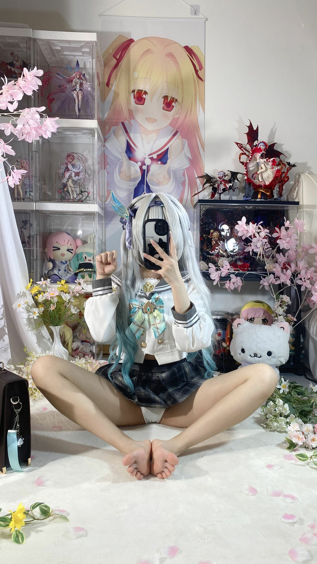 Coser@白栎Shirly – 春日流萤 Part01 (66P – 25V)