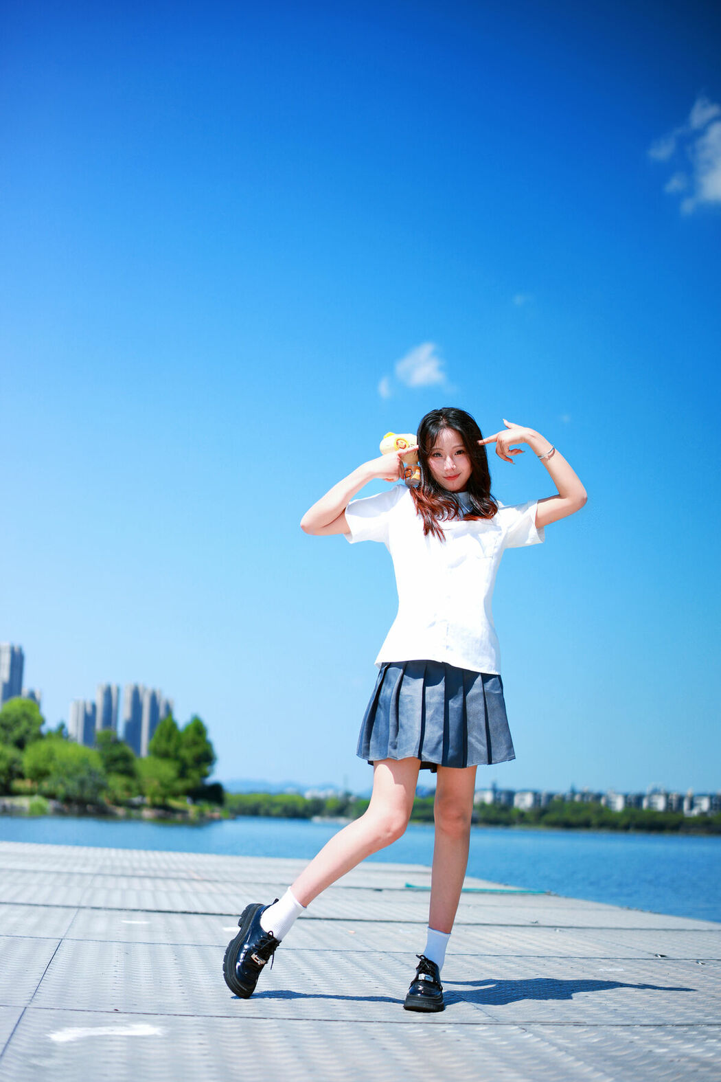 YiTuYu艺图语 Vol.10359 Xiao U (34P)
