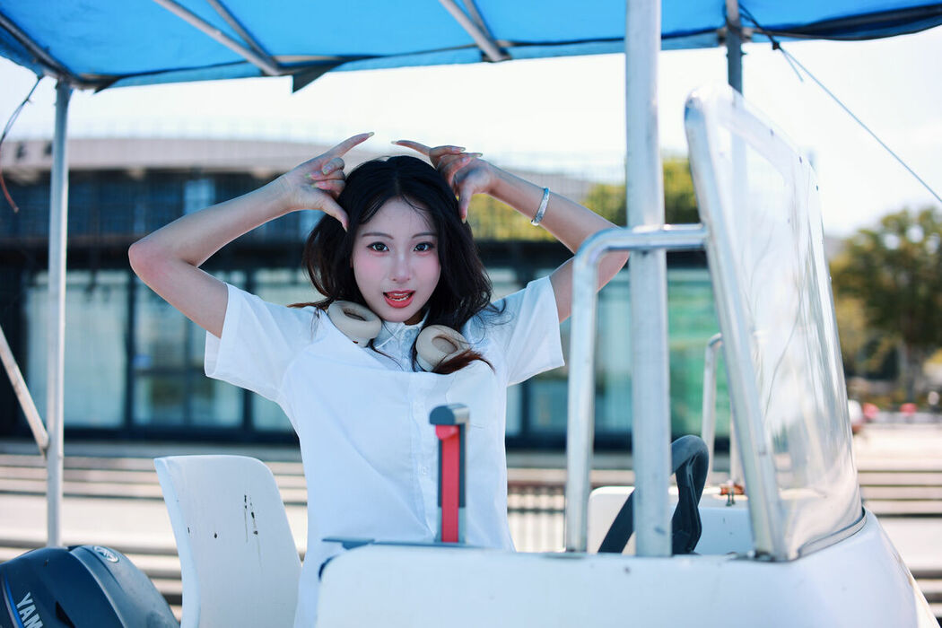 YiTuYu艺图语 Vol.10359 Xiao U (34P)