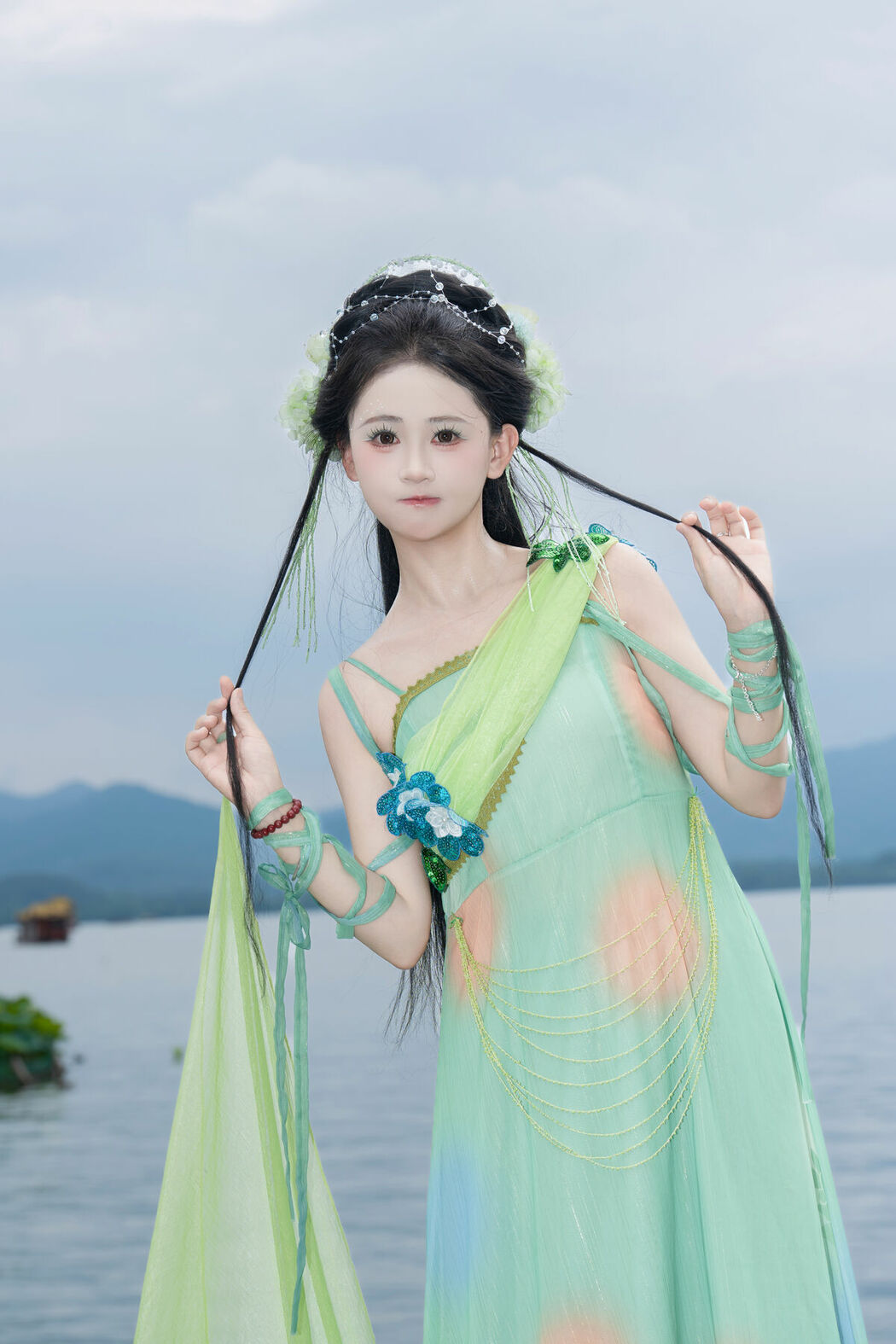 YiTuYu艺图语 Vol.10362 Jiao Yi Zhi Sui Sui (43P)