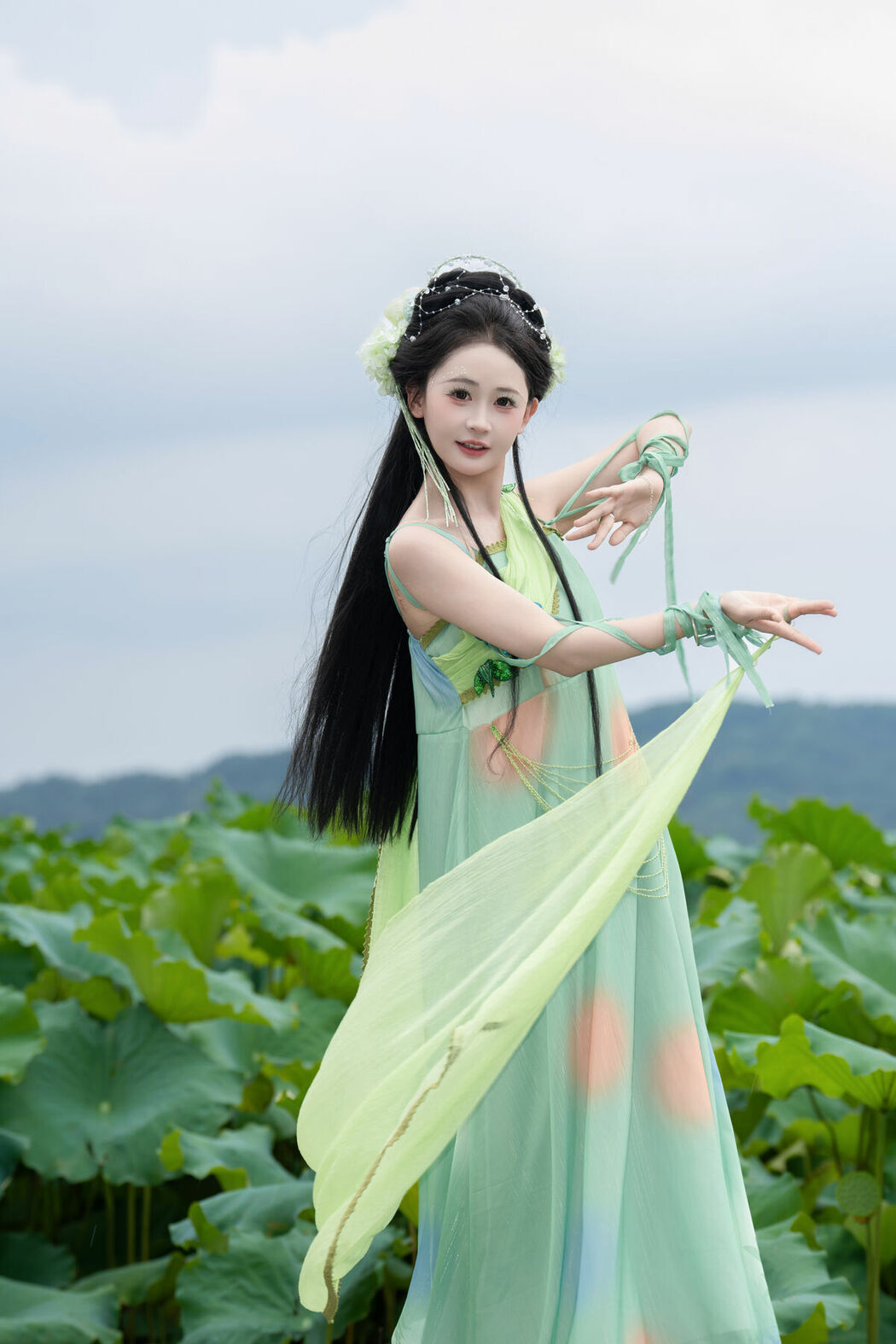 YiTuYu艺图语 Vol.10362 Jiao Yi Zhi Sui Sui (43P)