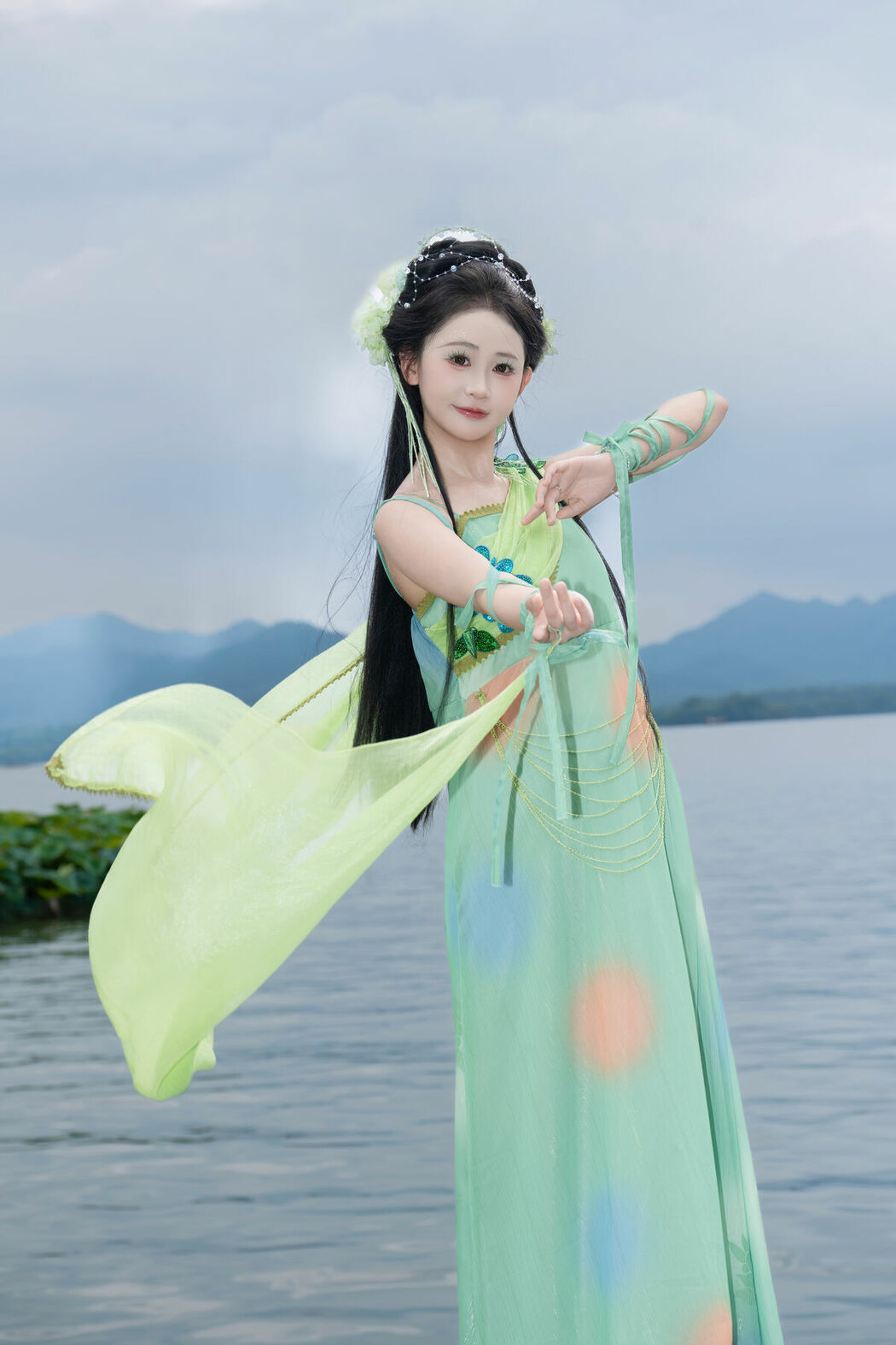 YiTuYu艺图语 Vol.10362 Jiao Yi Zhi Sui Sui (43P)