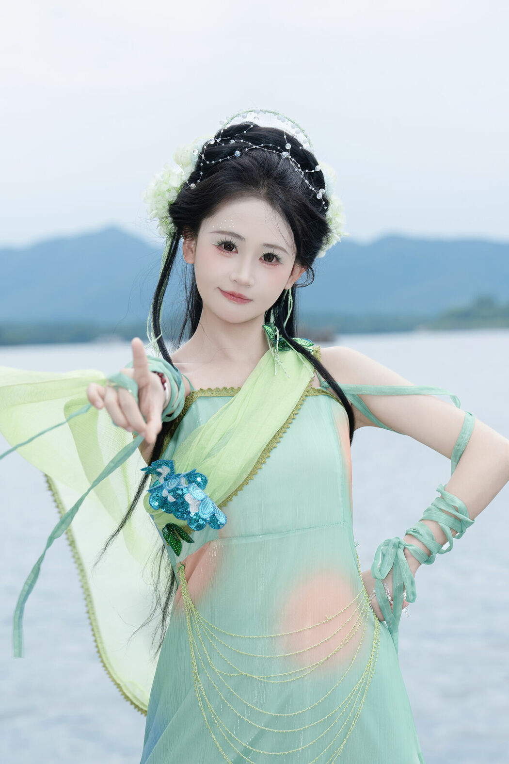 YiTuYu艺图语 Vol.10362 Jiao Yi Zhi Sui Sui (43P)