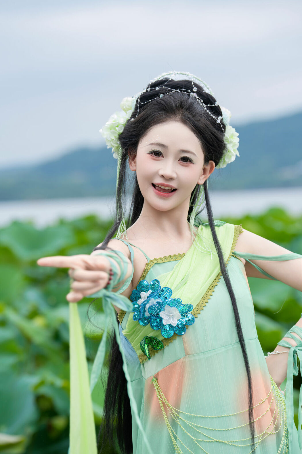 YiTuYu艺图语 Vol.10362 Jiao Yi Zhi Sui Sui (43P)