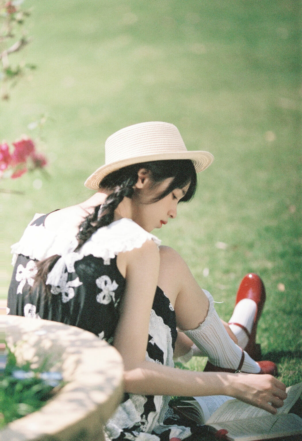 YiTuYu艺图语 Vol.10363 Kua Lie Su Su (26P)