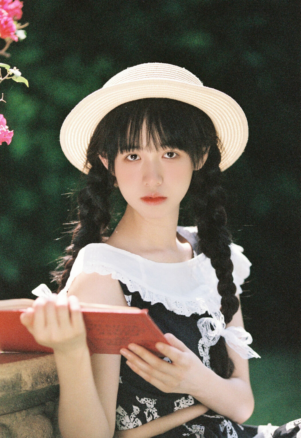 YiTuYu艺图语 Vol.10363 Kua Lie Su Su (26P)