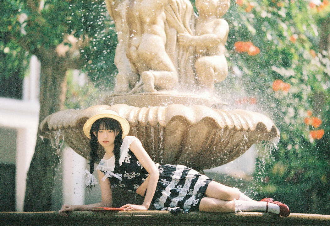 YiTuYu艺图语 Vol.10363 Kua Lie Su Su (26P)