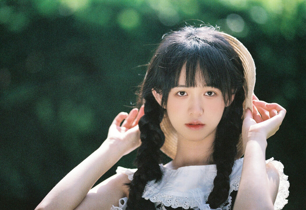 YiTuYu艺图语 Vol.10363 Kua Lie Su Su (26P)
