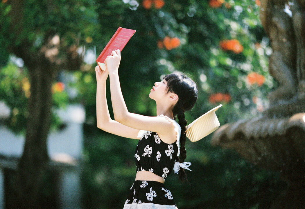 YiTuYu艺图语 Vol.10363 Kua Lie Su Su (26P)