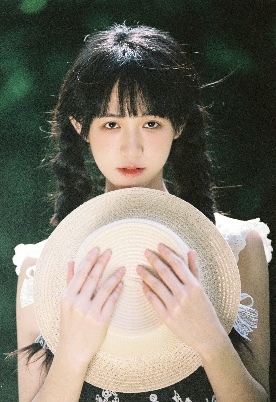 YiTuYu艺图语 Vol.10363 Kua Lie Su Su (26P)