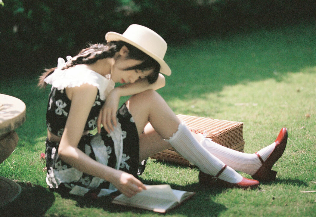YiTuYu艺图语 Vol.10363 Kua Lie Su Su (26P)
