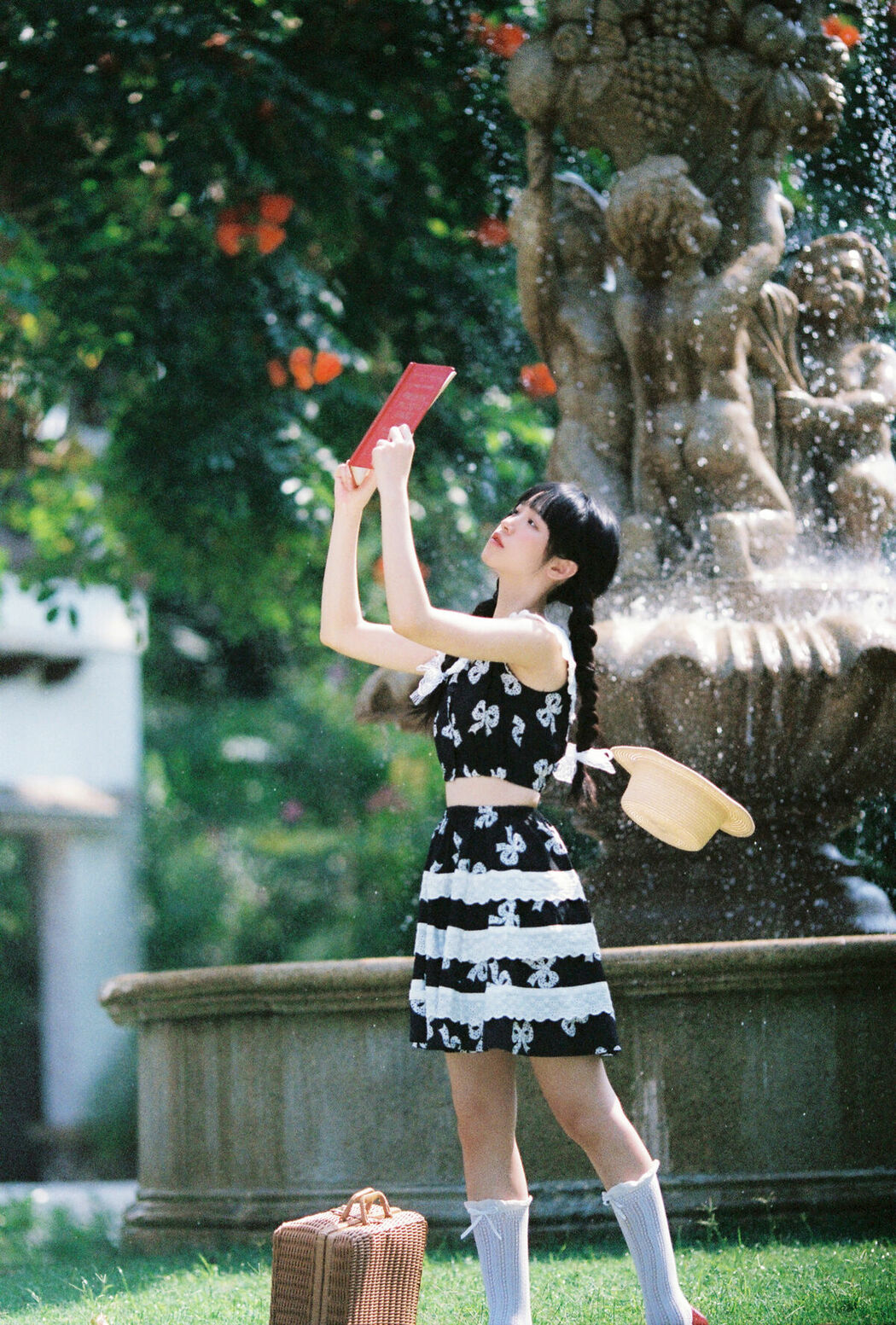 YiTuYu艺图语 Vol.10363 Kua Lie Su Su (26P)
