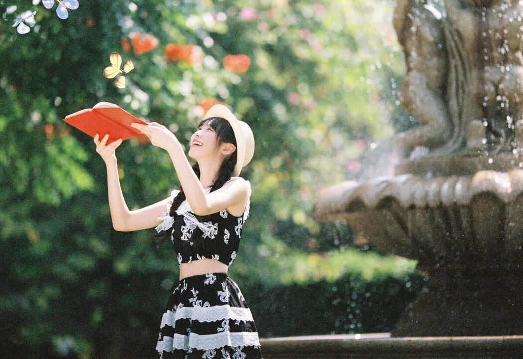 YiTuYu艺图语 Vol.10363 Kua Lie Su Su (26P)