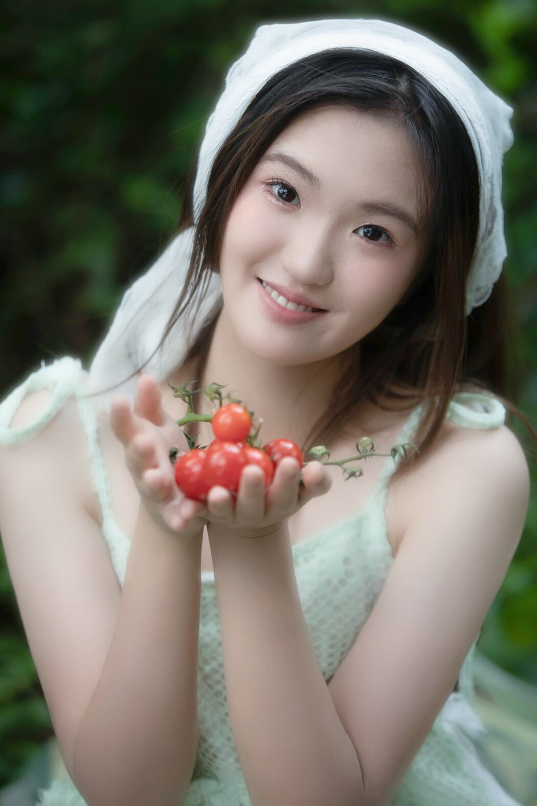 YiTuYu艺图语 Vol.10367 Ya (17P) Cover Photo