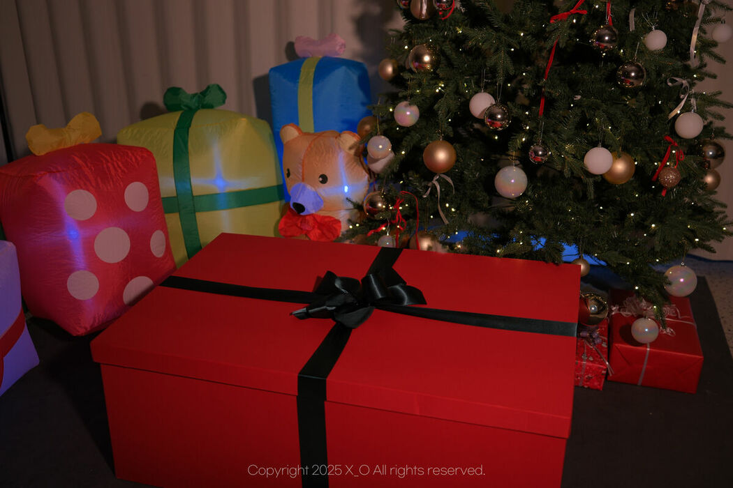 Son Ye-Eun 손예은 – Les Christmas (87P – 1V)