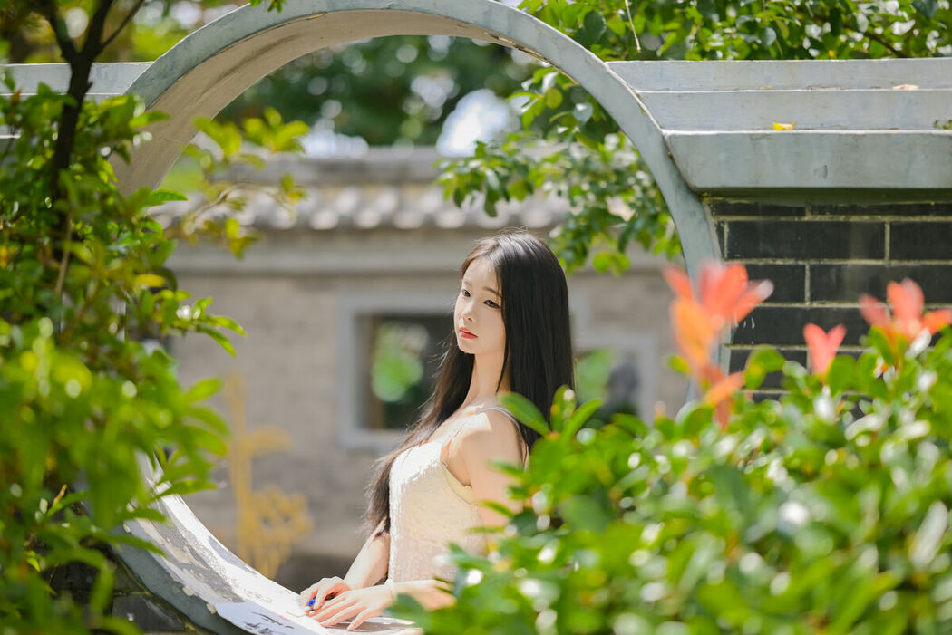 YiTuYu艺图语 Vol.10371 Ai Qing (27P)