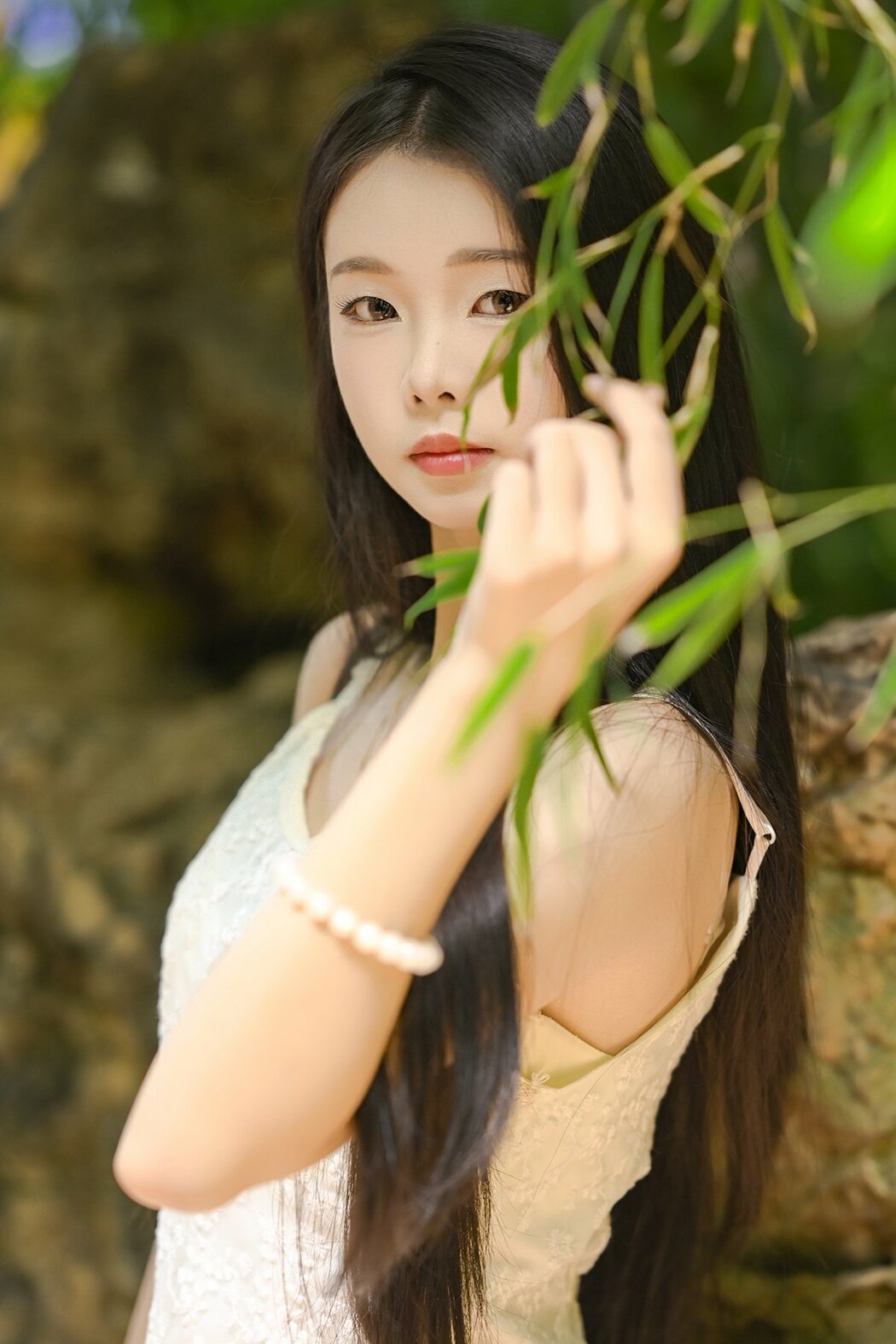 YiTuYu艺图语 Vol.10371 Ai Qing (27P) Cover Photo