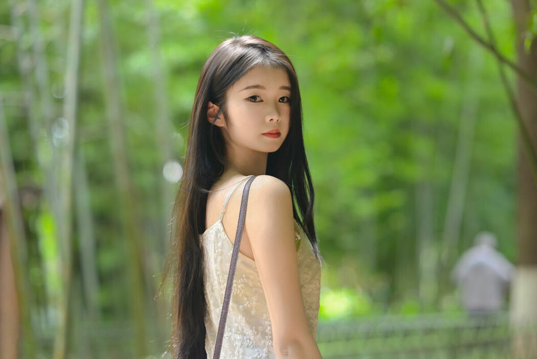 YiTuYu艺图语 Vol.10371 Ai Qing (27P)