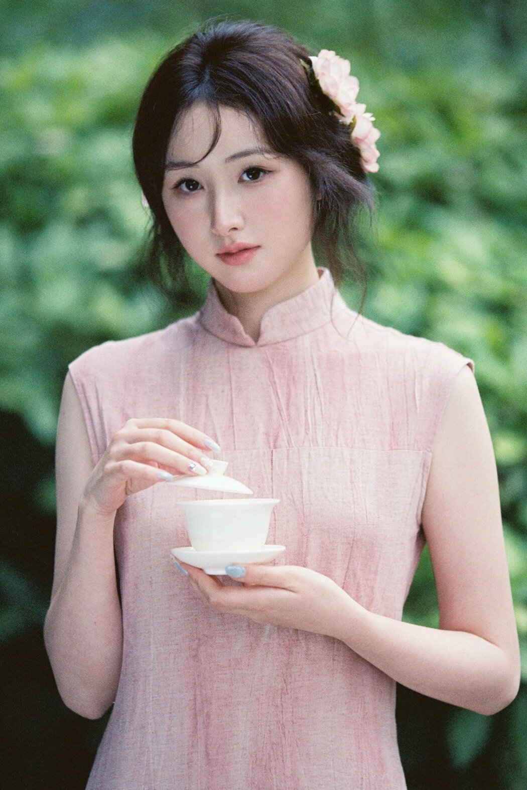 YiTuYu艺图语 Vol.10377 Shan Shan Hua Tao (17P) Cover Photo