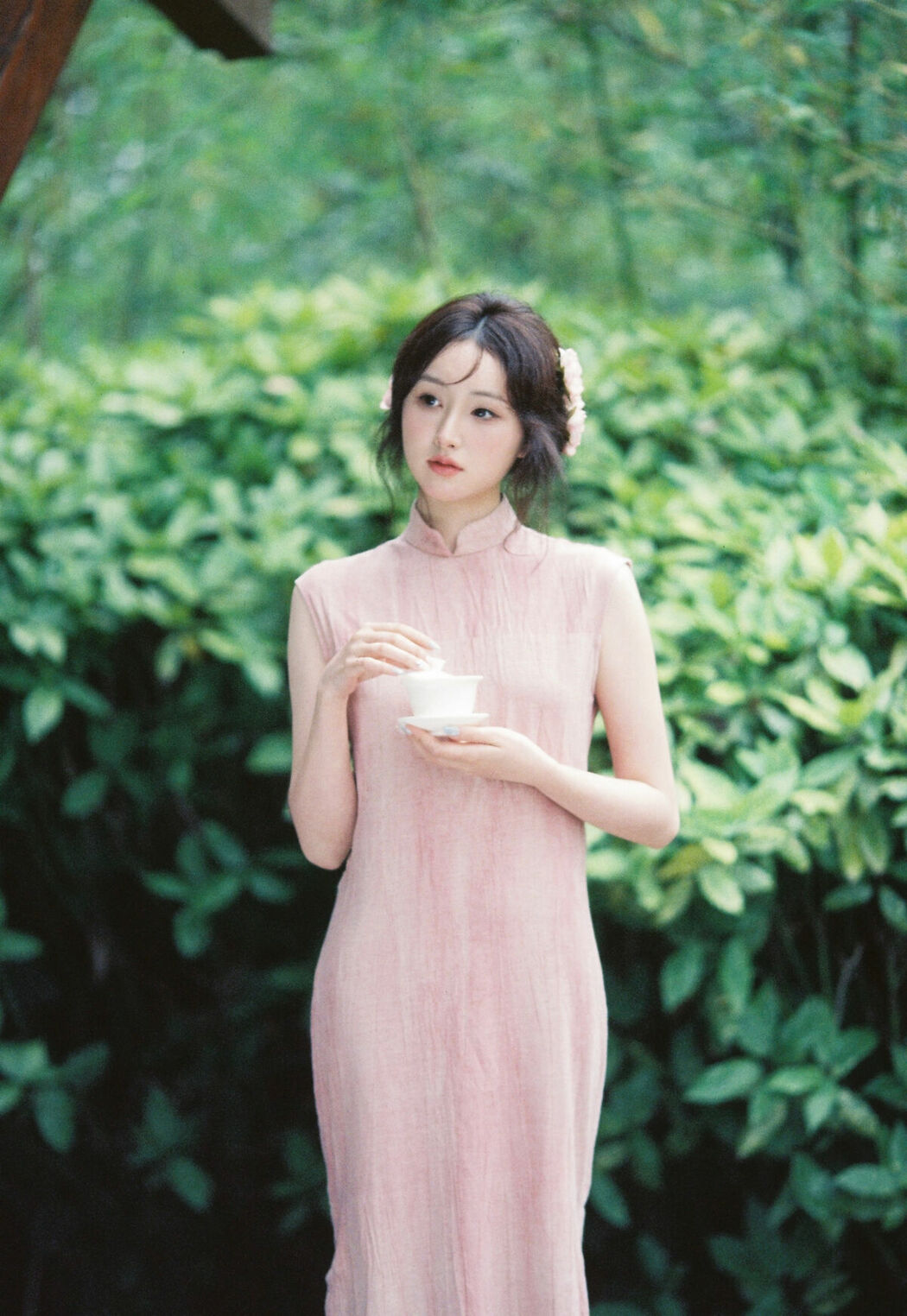 YiTuYu艺图语 Vol.10377 Shan Shan Hua Tao (17P)