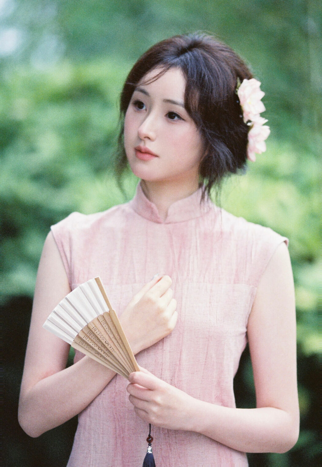 YiTuYu艺图语 Vol.10377 Shan Shan Hua Tao (17P)