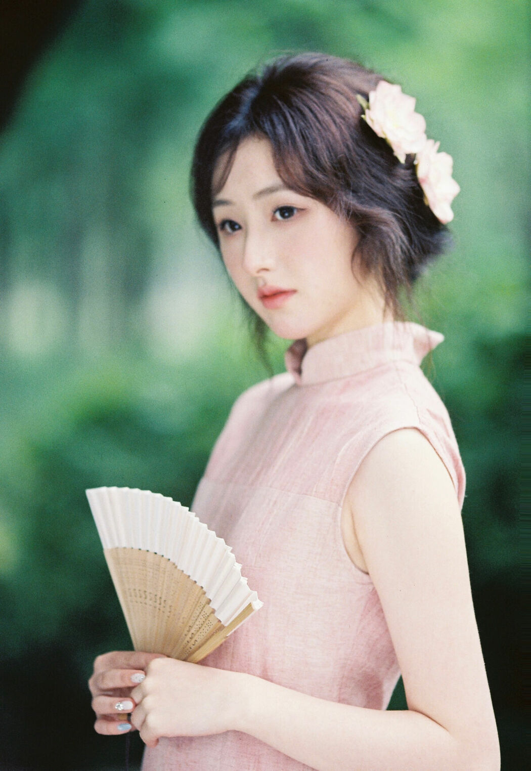 YiTuYu艺图语 Vol.10377 Shan Shan Hua Tao (17P)